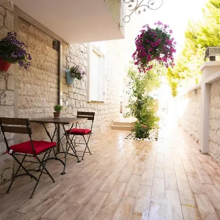فندق Nuriye Butik Alacati