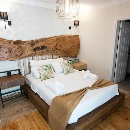 فندق Nuriye Butik Alacati