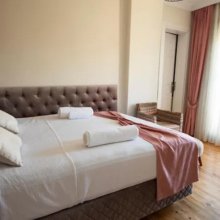 Nuriye Butik Alacati Hotel *